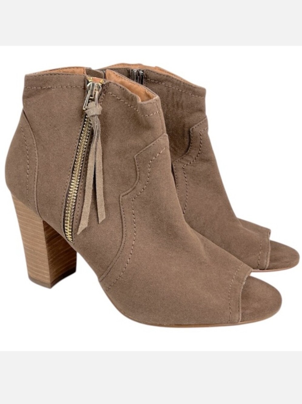NWOT- XOXO Brown Barrymore Suede Peep-Toe Ankle Booties Size 7